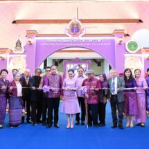 วธ. น้อมใจ จัดแสดงศิลปวัฒนธรรมทุกแขนงอย่างยิ่งใหญ่เทิดไท้องค์วิศิษฏศิลปิน ในการจัดงานเฉลิมพระเกียรติ ๗๐ พรรษาสมเด็จพระกนิษฐาธิราชเจ้า กรมสมเด็จพระเทพรัตนราชสุดาฯ สยามบรมราชกุมารีในฐานะทรงเป็น “วิศิษฏศิลปิน” และ “เอกอัครราชูปถัมภกมรดกวัฒนธรรมไทย”ผนึกกำลังศิลปินแห่งชาติ ศิลปินพื้นบ้าน และเครือข่ายทางวัฒนธรรมร่วมจัดแสดง