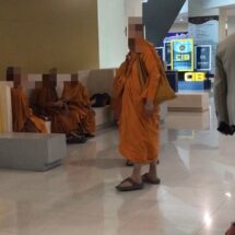 มอบตัวแล้วพระพรหมเมธี สู้คดีเงินทอนวัด และ คดีฟอกเงิน