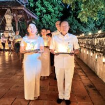 ปทุมธานี “คลื่นมหาชนคนบุญ”ร่วมพิธีเวียนเทียนวันอาสาฬหบูชา รอบอุโบสถเก่าแก่ อายุ ๓๕๗ ปีพร้อมด้วยจุดดวงประทีป ๑,๐๐๐ ดวง เพื่อถวายเป็นพุทธบูชา