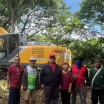 “นายกเดี่ยว” ทต.เด่นชัยฯ ติดตามการขุดลอกลำห้วย บ้านห้วยกูด หมู่ที่ 5 ต.เด่นชัยฯ เพื่อป้องกันและแก้ไขปัญหาน้ำท่วม