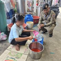 ตำรวจสอบสวนกลาง(CIB) ร่วม อย. รู้ทัน สกัด 4X100 สายพันธุ์ใหม่ ค้นแหล่งผลิตน้ำหวานปรุงสำเร็จผสม syrup แทนยาแก้ไอ ไม่สนอนามัย กรอกมือทุกขวด