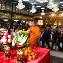 สมาคมนักธุรกิจสัมพันธ์แห่งประเทศไทยจัดพิธีบำเพ็ญกุศลอุทิศแด่บรรพบุรุษ บรรพชนผู้ล่วงลับ สมาชิกร่วมงานอย่างคึกคัก ที่สมาคมแต้จิ๋วฯ