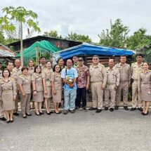 นายกเดี่ยว” ทต.เด่นชัย มอบบ้าน ตามโครงการ “ต่อบ้าน เติมสุข” สนับสนุนโดย มูลนิธิโรงพยาบาลสมเด็จพระยุพราช ร่วมกับ มูลนิธิโรงพยาบาลสมเด็จพระยุพราช สาขาเด่นชัย โรงพยาบาลสมเด็จพระยุพราชเด่นชัยและเทศบาลตำบลเด่นชัย
