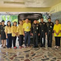 พิษณุโลก กองทัพภาคที่ 3 รับมอบสิ่งของสนับสนุนทหารชายแดนไทย – กัมพูชา จากภาคประชาชนและคณะสงฆ์จังหวัดพิษณุโลก