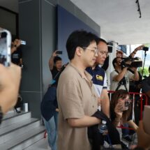 คุมตัวอดีตพระอลงกต-หมอบีฝากขังผัดแรก พร้อมค้านประกันตัว เกรงหลบหนี