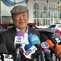 วินัย พันธุรักษ์ ศิลปินแห่งชาติ เข้าให้ปากคำตำรวจกองปราบปราม คดีวัดพระบาทน้ำพุ ยืนยันไม่เคยยุ่งเกี่ยวกับเงินบริจาคของวัด ส่วนเส้นทางการเงินที่ไปถึงเป็นเพียงค่าตอบแทนที่ได้รับจากการขึ้นเวทีคอนเสิร์ตโดยมีเจ้าหน้าที่วัดคนหนึ่งโอนให้