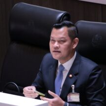 “ธนกร” ย้อน เพื่อไทย ตอนมีเวลาแสดงความจริงใจไม่คิดทำ เอาแต่โทษทุกคนยกเว้นตัวเอง ชี้วันสุดท้ายก็ยอมรับข้อเสนอทุกข้อเหมือนกัน เข้าข่ายข้อตกลงหรือแลกเปลี่ยนผลประโยชน์กันหรือไม่ เหน็บ หรือแค้นที่เขาไม่เชื่อใจ วอน ให้โอกาส “อนุทิน” ได้บริหารประเทศก่อน เชื่อ เป็นคนพูดแล้วทำ ยึดมั่นในชาติและสถาบัน