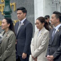 ทักษิณ ขึ้นรถตู้เข้าเรือนจำ ถูกสั่งบังคับโทษ กลับเข้าเรือนจำ 1 ปี
