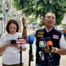 กลุ่มวัยรุ่นก่อเหตุรุมโทรมเด็กสาว 14 ปี 3 รายในปทุมธานี “จ่าคิงส์ แตงทิม” พาผู้ปกครองร้อง ปคม. ก่อนแนะนำให้พาไปหาท้องที่เกิดเหตุคาบเกี่ยว 2 ท้องที่เอง !