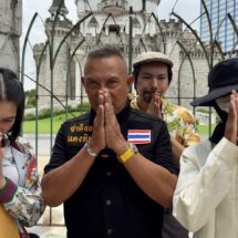 โจ๋วัย 17 เมาเหล้าแล้วไปขอชนแก้วรุ่นใหญ่ ไม่พอใจก่อนใช้ขวดเหล้าฟาดหน้าแหกเย็บ 50 เข็ม 4 เดือนคดีไม่คืบ ร้อง “จ่าคิงส์” ขอความเป็นธรรม