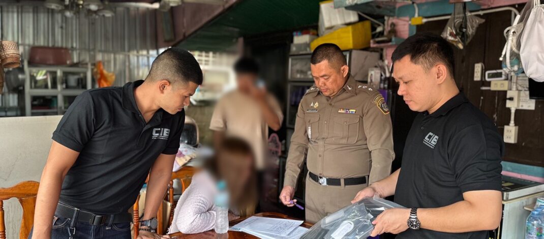 ตำรวจสอบสวนกลาง (CIB) ร่วมกระทรวงการคลังเปิดปฏิบัติการปิดเกม “รับ–แลก–ลวง” สกัดขบวนการโกงสิทธิ์รัฐรวบร้านค้าทุจริตป่วนโซเชียลหลอกแลกเงินสด สกัดแผนทำลายคนละครึ่งพลัสก่อนระบาดหนัก