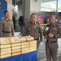 ตำรวจสอบสวนกลาง (CIB) ร่วม ตชด. รวบเพิ่มผู้สั่งการ แก๊งขนยาบ้าเกือบ 7 แสนเม็ดไอซ์ 33 กิโลกรัม ก่อนเตรียมส่งลงชายแดนใต้