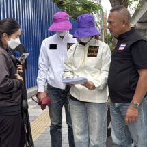 สองผัวเมียเจ้าของร้านหมูกะทะ ชำระหนี้นอกระบบครบแล้ว แต่ถูกแก๊งทวงหนี้ 15 คนรุมรังควาน สร้างหลักฐานเท็จข่มขู่ วอนตำรวจเร่งรัดคดี