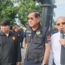 ปทุมธานี-นายกแจ๊ส ลงพื้นที่ บางพูน เดินหน้าก่อสร้างโรงสูบน้ำบริเวณโค้งต้นโพธิ์ ม.3 เพื่อประโยชน์ของประชาชน