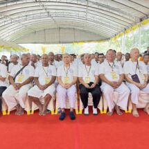 ปทุมธานี-พิธีตัดปอยผมนาค โครงการอุปสมบทเฉลิมพระเกียรติ ๙๙ รูป