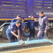 ตำรวจสอบสวนกลาง (CIB) ร่วมกรมการค้าภายในบุกจับลานรับซื้อยางพาราดัดแปลงตาชั่ง เอาเปรียบเกษตรกร”