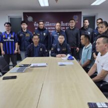 ตำรวจ กก.2 บก.สอท.1 บช.สอท. ร่วมกับฝ่ายสืบสวน สน.หัวหมาก ได้ร่วมจับกุมผู้ต้องหาชายชาวเวียดนาม อายุ 51 ปี และ นายนิติคุณ อายุ 42 ปี ชาว จ. จ.ตาก ซึ่งแฝงตัวมาในรูปแบบกองเชียร์ เข้าไปเชียร์กีฬาฟุตบอลซีเกมส์ ที่สนามราชมังคลากีฬาสถาน แต่ชักชวน และโฆษณาเว็บพนัน โดยของกลางเป็นเสื้อยืด ที่มีโลโก “OKVIP” จำนวน 1 ตัว และ หมวกแก๊ป ที่มีโลโก “OKVIP” จำนวน 1 ใบ