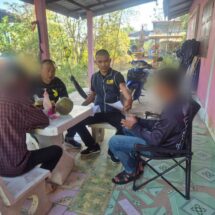 ตำรวจสอบสวนกลาง (CIB) รวบหนุ่มแสบอ้างเป็นตำรวจ บอกผู้เสียหายโยงคดีฟอกเงินก่อนขู่ให้โอนเงินไปตรวจสอบยืนยันความบริสุทธิ์ เหยื่อสูงเงินเกือบ 200 ล้านบาท