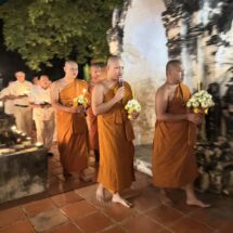 ปทุมธานี “วัดสิงห์สามโคก”จัดพิธีเวียนเทียนวันมาฆบูชา รอบอุโบสถเก่าแก่ อายุ ๓๕๗ ปีพร้อมด้วยจุดดวงประทีป เพื่อถวายเป็นพุทธบูชา