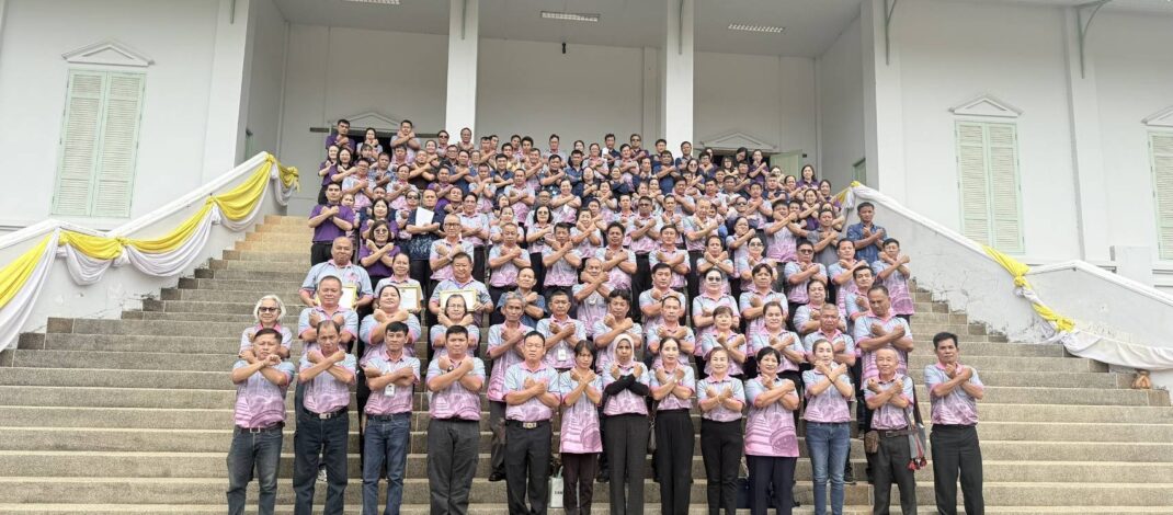 จัดใหญ่ ! สำนักงานคุมประพฤติจังหวัดแพร่ ร่วมกับ อสค.จ.แพร่ จัดการประชุมอาสาสมัครคุมประพฤติฯ สมัยสามัญ ครั้งที่ 2/2569 ทอดผ้าป่าสามัคคี และรดน้ำ-ดำหัว ผอ.อสค.และอสค.อาวุโส