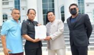 “พี่ศรีฯนำชาวบ้านฟ้องผู้ว่าฉะเชิงเทราและท้องถิ่นเหตุทำโครงการถมลำรางเอื้อนายทุน
