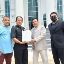 “พี่ศรีฯนำชาวบ้านฟ้องผู้ว่าฉะเชิงเทราและท้องถิ่นเหตุทำโครงการถมลำรางเอื้อนายทุน