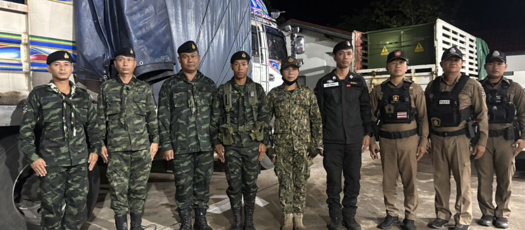 ทหาร ฉก.ลาดหญ้า สนธิกำลัง ตำรวจสกัดจับเครื่องปั่นไฟ 10 ล้าน โยงแก๊งคอลเซ็นเตอร์ ฝั่งเมียนมา