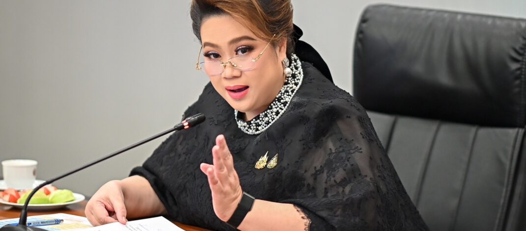 “เจ๊ผึ้ง-ศุภมาส” ส่ง สคบ. ผนึก อย. คุมเข้ม “ทองคำเปลวกินได้” หลังพบโฆษณาเกินจริงว่อนโซเชียล จี้แพลตฟอร์มดังปิดกั้น เตือนผู้บริโภคเช็กก่อนซื้อ หวั่นส่งผลต่อสุขภาพ