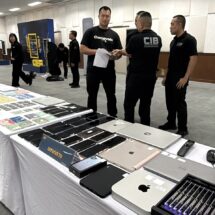 ที่ห้องแถลงข่าวชั้น 2 อาคารประชาอารักษ์ (บก.ป.) ตำรวจสอบสวนกลาง (CIB)พล.ต.ต.สุวัฒน์ แสงนุ่มรอง ผบช.ก. พร้อมด้วย น.ส.แนน บุณย์ธิดา สมชัย รัฐมนตรีช่วยว่าการกระทรวงดิจิทัลเพื่อเศรษฐกิจและสังคม (DE) และ พ.ต.อ. สุรพงศ์ เปล่งขำ เลขาธิการคณะกรรมการคุ้มครองข้อมูลส่วนบุคคล (PDPC) ร่วมกันแถลงผลปฏิบัติการ Cut Down Scam 2 ถอนรากเครือข่ายค้าข้อมูลคนไทย