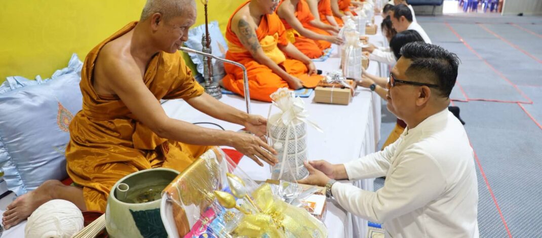 เทศบาลเมืองแพร่ ร่วมสืบสานประเพณีอันดีงาม เตรียมเข้าร่วมพิธีหล่อเทียนพรรษา ประจำปี 2569