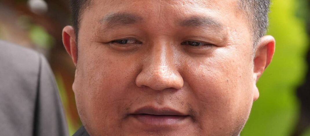 “อดีตปลัดภูเก็ต” ฟ้องกลับเจ้าสัวกุเรื่องตบทรัพย์ 1 ล้านบาท ออกเอกสารสิทธิ์ที่ดินเชิงทะเล จังหวัดภูเก็ต