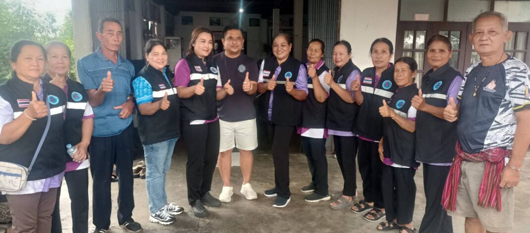 มุกดาหาร นายไตรสณคมน์ ส.ส.เขต 2 ลงพื้นที่ช่วยครอบครัวยากไร้ สามีป่วยติดเตียง–หลานพิการ