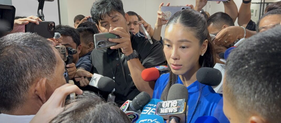 “สส.ไอเดียร์” ควงสามีเข้าชี้แจง DSI ปมหุ้นโยงเว็บพนัน ลั่นบริสุทธิ์ใจ-ไม่กังวล ซัดอดีตนักการเมืองจับแพะชนแกะหวังผลการเมือง
